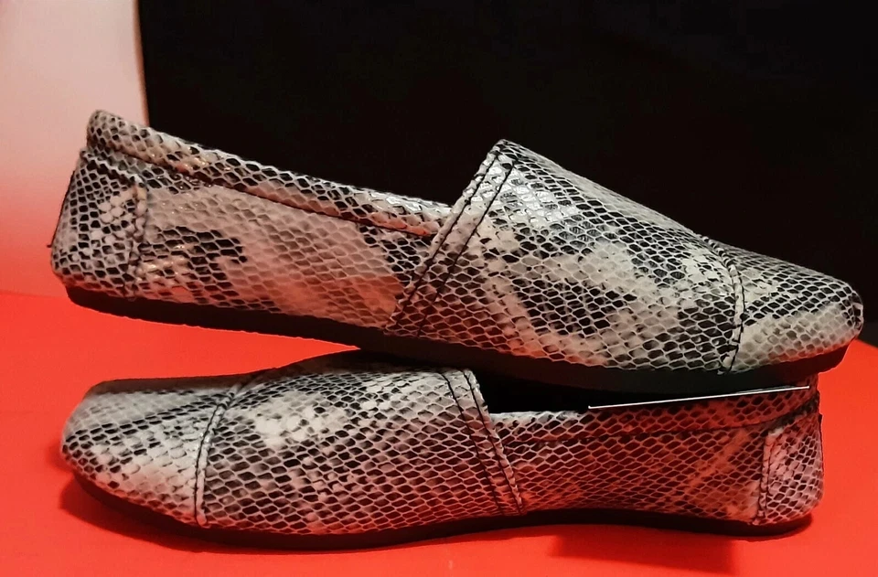 Женские экзотические мокасины Dawgs® Kaymann черно-белый змеиный принт размер 7 - Изображение 3 из 4