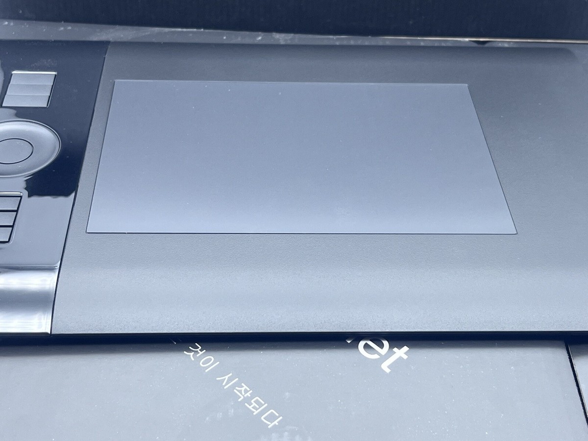 Wacom Intuos 4 PTK-440 Professional pen tablet Small PEN USB Cable