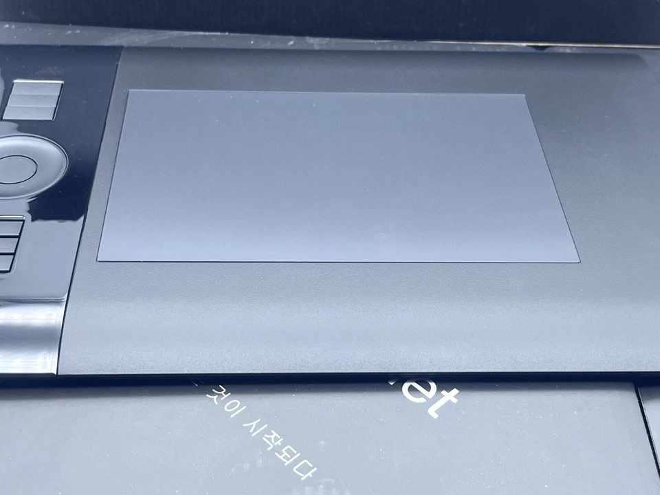 Wacom Intuos 4 PTK-440 Professional pen tablet Small PEN USB Cable stand - Image 3 of 4