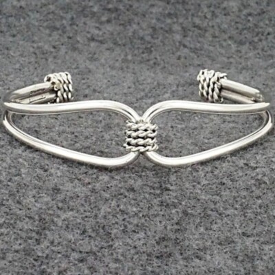 Hammered 925 Sterling Silver Cuff Handmade Jewelry Best Gift For Wedding E-770