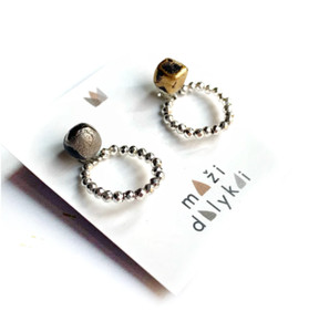Authentic Stylish Earings 24 carat Gold Plated Black Porcelain Hematit Beaded Silver Stud