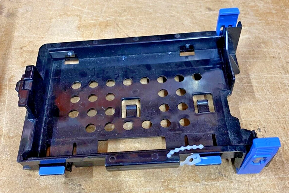 Genuine Dell N8362 Optiplex GX520 GX620 Small Form Factor HDD Caddy (OFFERS OK) - Image 2 of 4