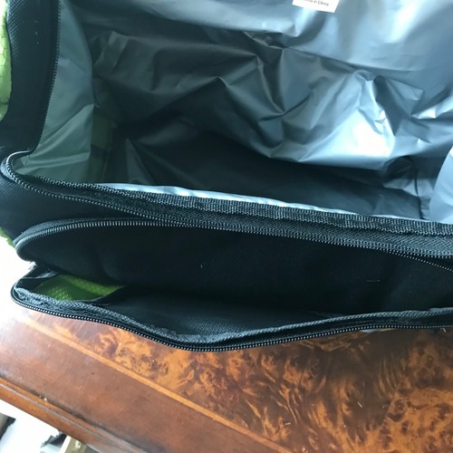 US FOODS - Green Black Soft Portable Cooler Bag with Shoulder Strap NEW - Picture 7 of 13