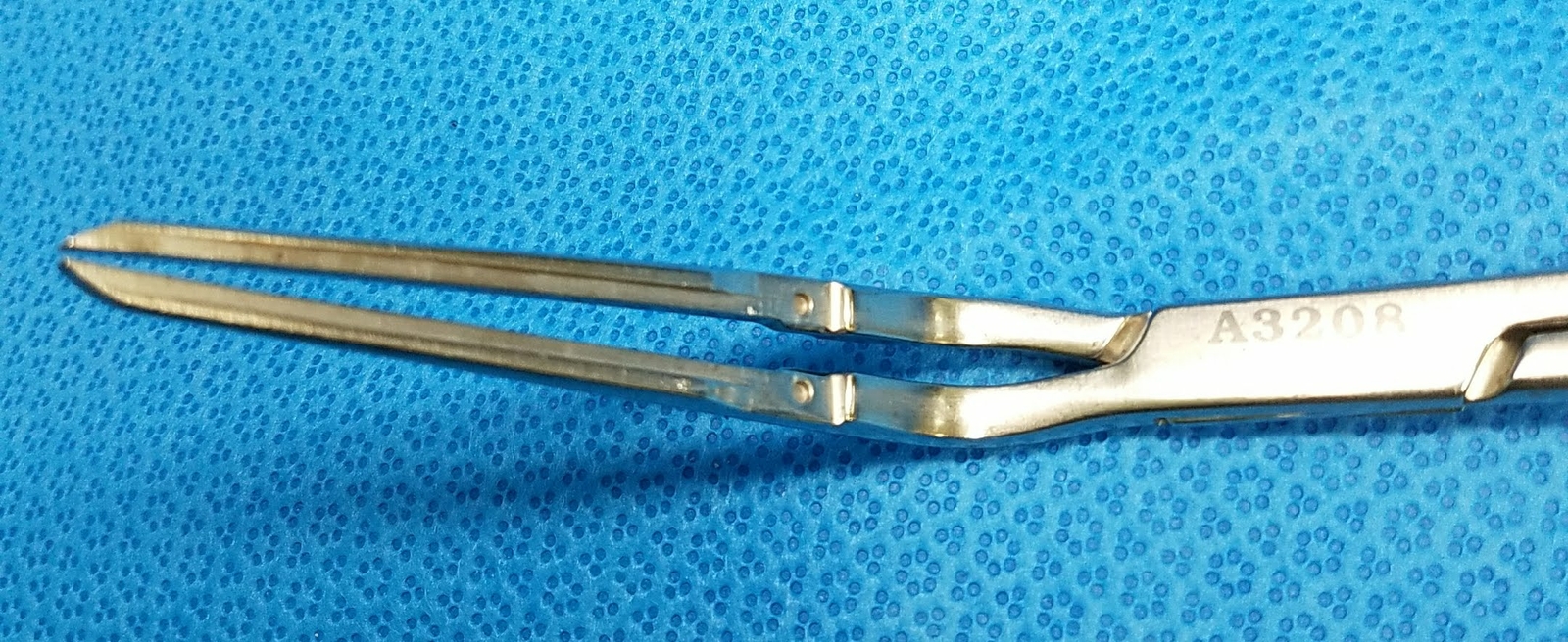 Applied Medical A3208 Stealth Clamp, Size 3 eBay