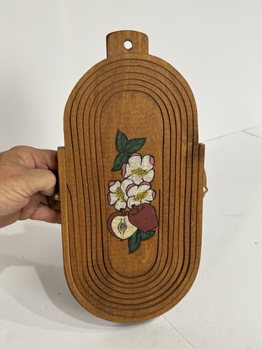 Collapsible Wooden Basket Trivet Apple Blossom Flower Wall Hanging 1980’s - Picture 13 of 15
