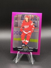 Tyler Bertuzzi 2022-23 O-Pee-Chee Platinum Hockey #55 Matte pink - Red Wings