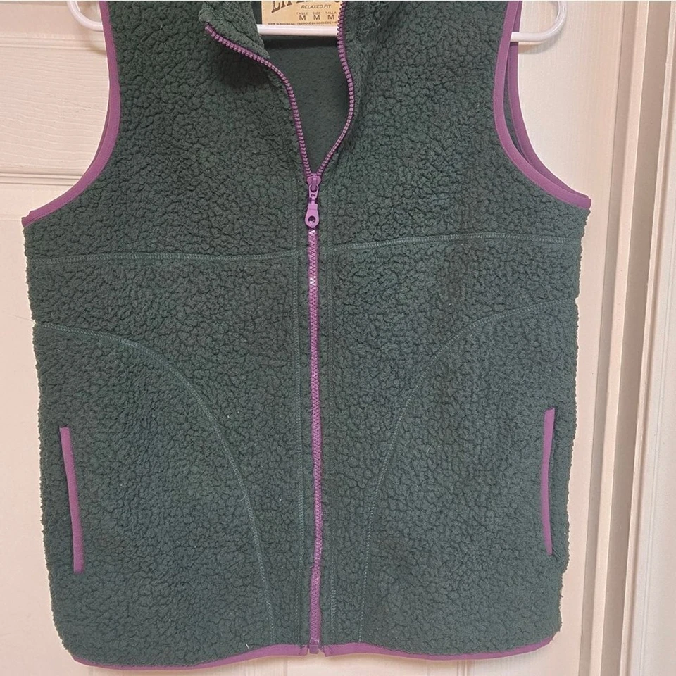 Chaleco Life is good cremallera completa peluche ajuste relajado talla mediana Foto 4 de 4