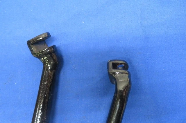 Reposapiés plegable Triumph Unit 650cc (juego) a través de 1970 TR6C, TT, T120C BONITO Foto 3 de 4