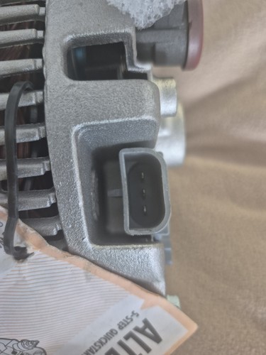1997 Ford F150 V6 Alternator - Picture 2 of 6