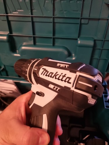Makita White DHP482 18V 3.0Ah Combi Drill With DC18RC Charger & Case - Picture 12 of 23