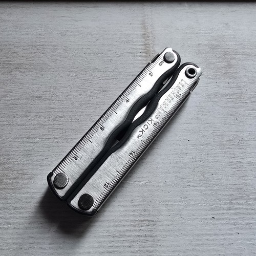 LEATHERMAN KICK MULTI TOOL MULTI-PLIERS KNIFE EDC 830018 - Picture 8 of 9