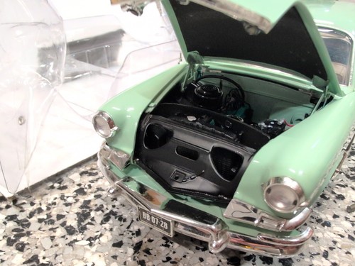 Highway 61 1953 Kaiser Manhattan Mint Green 1/18 - Picture 3 of 9