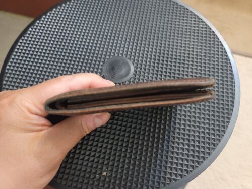 Old Logo Papyrus - Saddleback Leather Medium Bifold Wallet DCB Brown - Picture 10 of 11