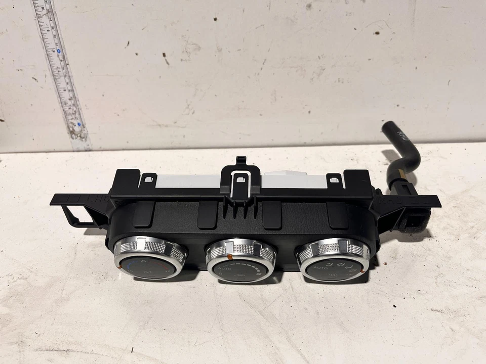 Mazda MX5 Heater A/C Controls ND 08/15-2023 - image 2 of 4