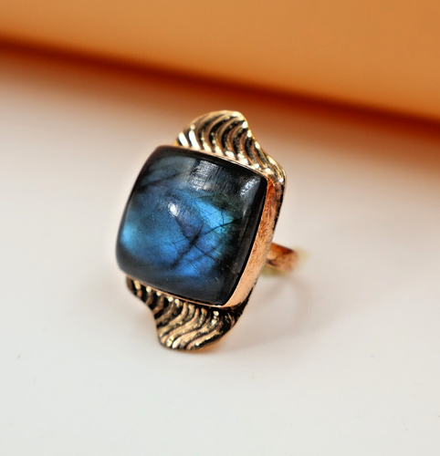 Blue Labradorite Healing Ring Designer Copper Handmade Spiritual Textured Ring - 第 3/7 張圖片