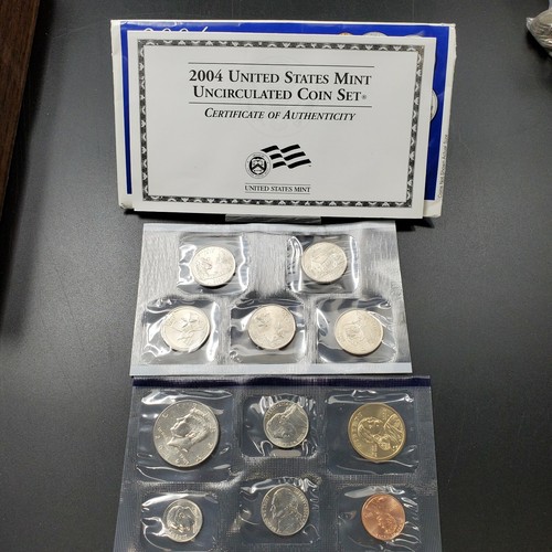 2004 US Mint Uncirculated Set OGP COA RobinsonsCoinTown Combined Ship Discounts - Picture 3 of 3