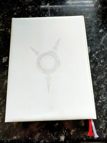 Final Fantasy XIII-2 : Official Strategy Guide Collector's Edition Book Hardback - Picture 2 of 3
