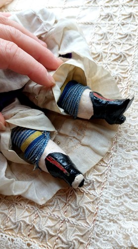 Antique Shoulder Head Wax Lady Doll circa 1870s in Beautiful Original Clothes - Picture 4 of 16