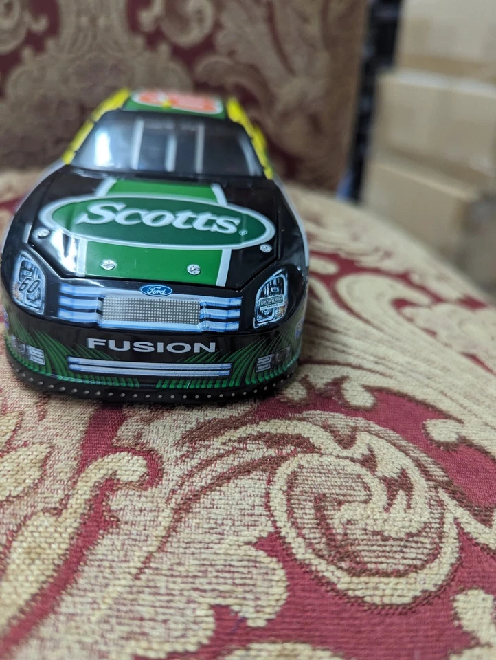 Carl Edwards #60 Scott's Bush Champion 2007 Fusion Owners Elite 1 de 500 #184 Foto 4 de 4