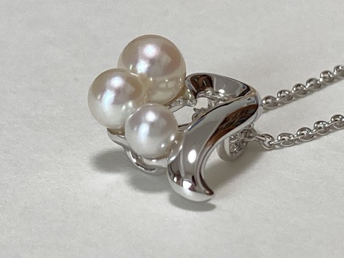 Mint TASAKI Necklace Pendant Triple Pearl Sterling Silver w Guarantee 0033 - Picture 2 of 17