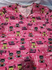 Wear For Care XL Scrub Top Happy Halloween All-over Print Monsters Fangs Bats