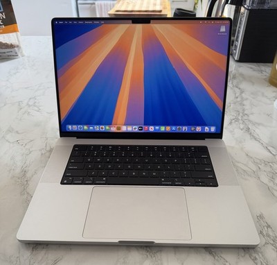 Apple MacBook Pro 16-inch M4 Max 36GB RAM 1TB SSD Silver 32-core GPU