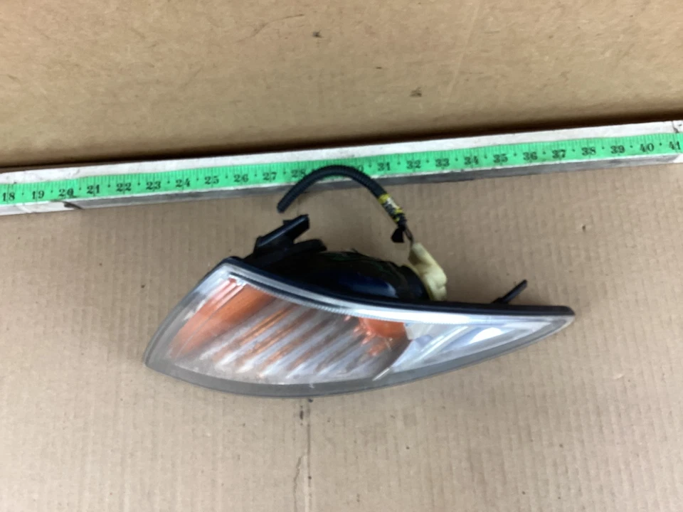 Chevrolet Cavalier 2000-2002 luz intermitente esquina lado conductor delantera izquierda OEM Foto 2 de 4