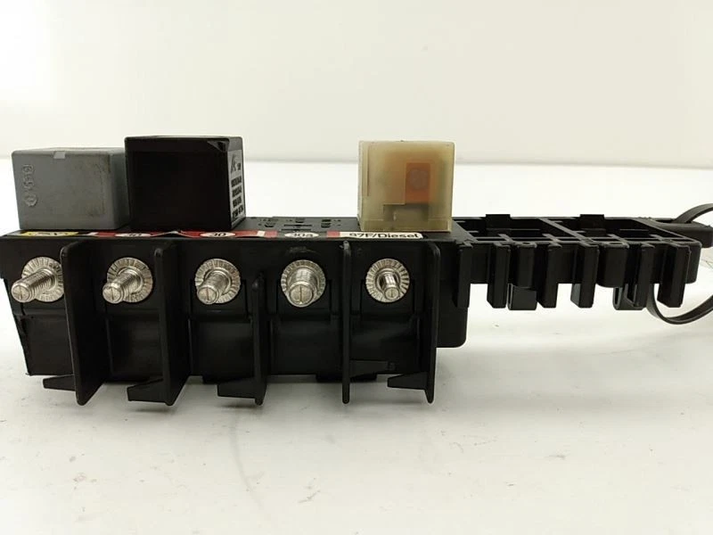 00-06 AUDI TT MK1 Quattro купе левый передний предохранитель панели деталь номер 8L0 941 822 - Изображение 4 из 4