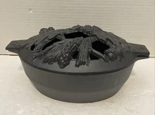 Vintage/Pre-Owned*John Wright Black Oval Stovetop Steamer/Heater*Pine/Oak Leaves