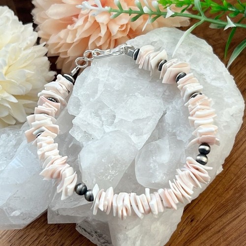 Solid Sterling Silver 925 Pink Conch Shell and Navajo Pearl Style Bracelet 7”