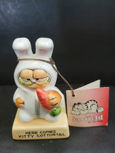 Vintage 1981 ENESCO Garfield Easter Bunny Figurine Here Comes Kitty Cottontail - Picture 2 of 14