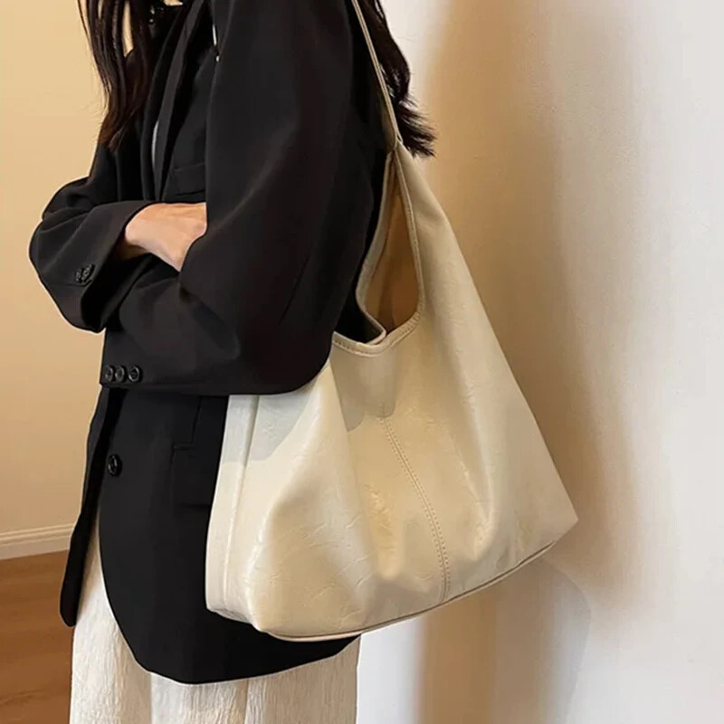 Foto 14 di 33