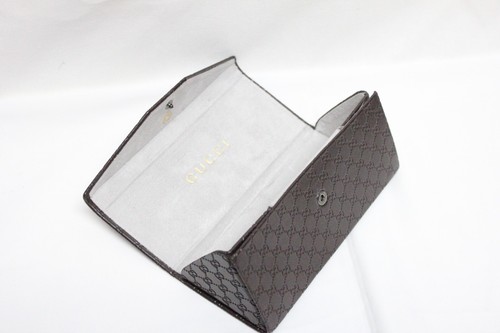 Gucci Folding Triangle Hard Side Sunglasses Case - Picture 7 of 9