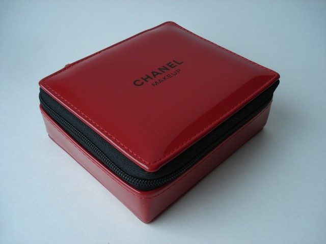 chanel beaute makeup bag