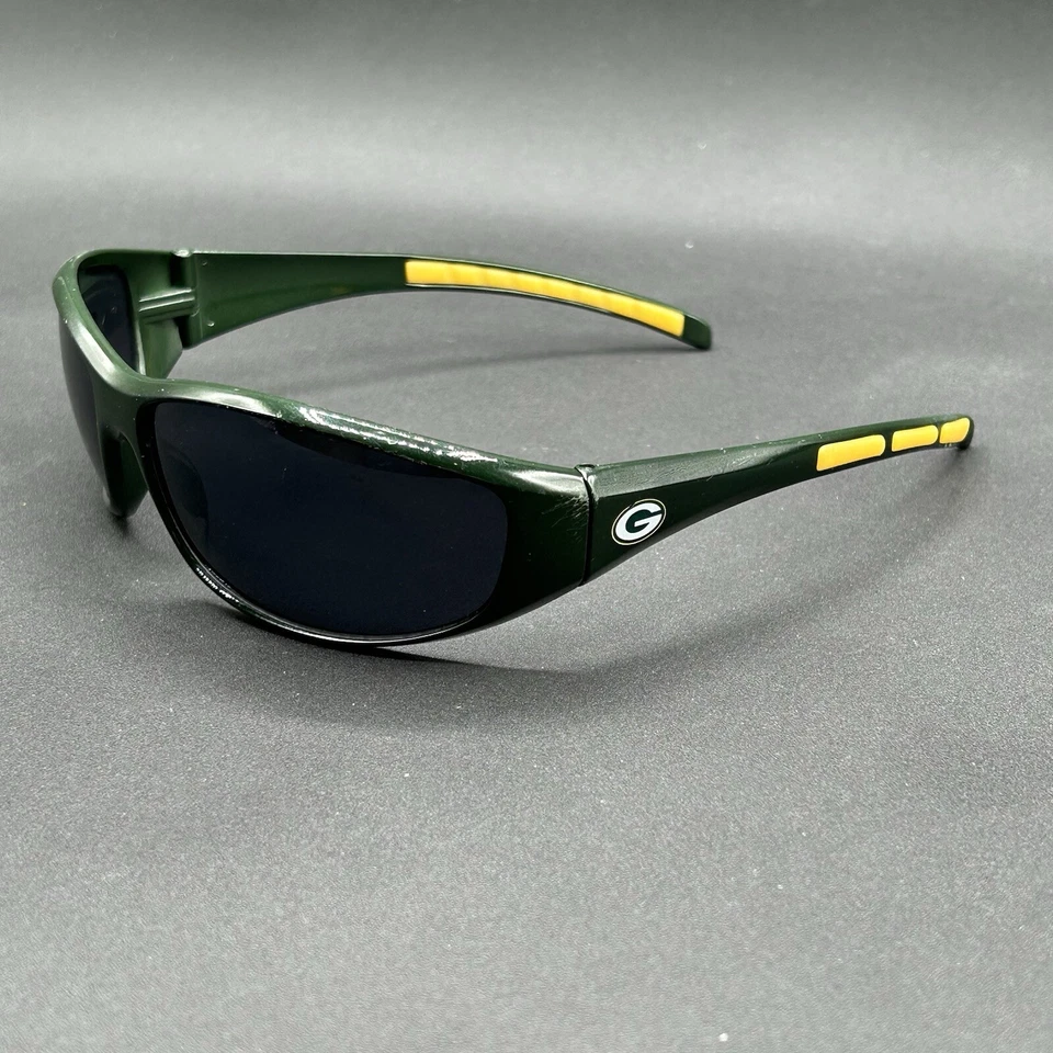 Gafas de sol envolventes Green Bay Packers verdes y doradas usadas Foto 2 de 4