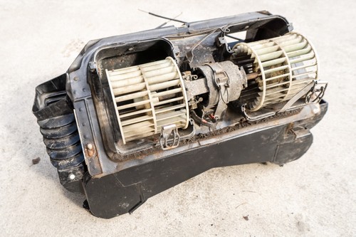 BMW E12 Eur late model heater blower with core 64111356002 broken hose USED G - Picture 4 of 7
