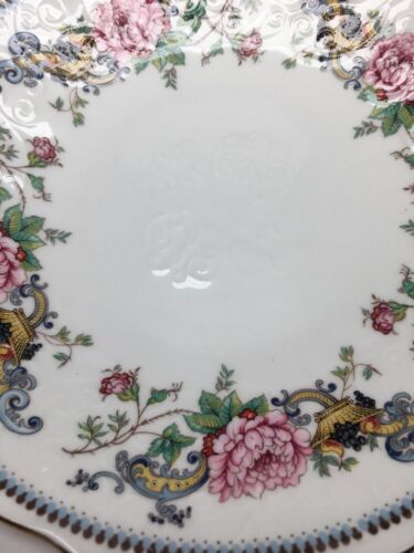 Vtg CROWN STAFFORDSHIRE "CHELSEA MANOR" Small Handled Serving Plate - Bone China - Picture 2 of 7