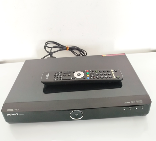 Humax HDR-FOX T2 Twin Tuner HD 1TB Recorder mit Fernbedienung - gebrauchter Zustand - schwarz