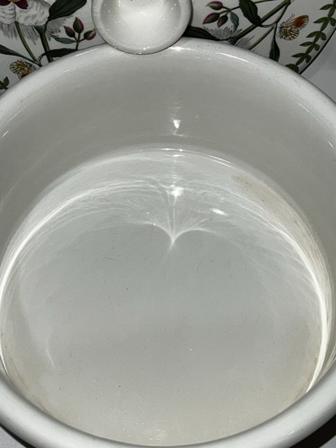 Portmeirion England The Botanic Garden 2 Qt Casserole with Lid Spanish Gum - Picture 13 of 24