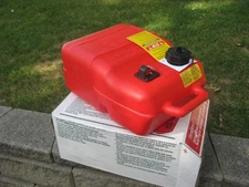 Scepter 08580 6.6-Gallon OEM Choice Portable Marine Outboard Fuel / Gas Tank