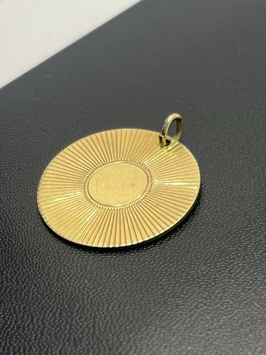 Engine turned 12k gold filled round medallion pendant for necklace vintage - Picture 6 of 14