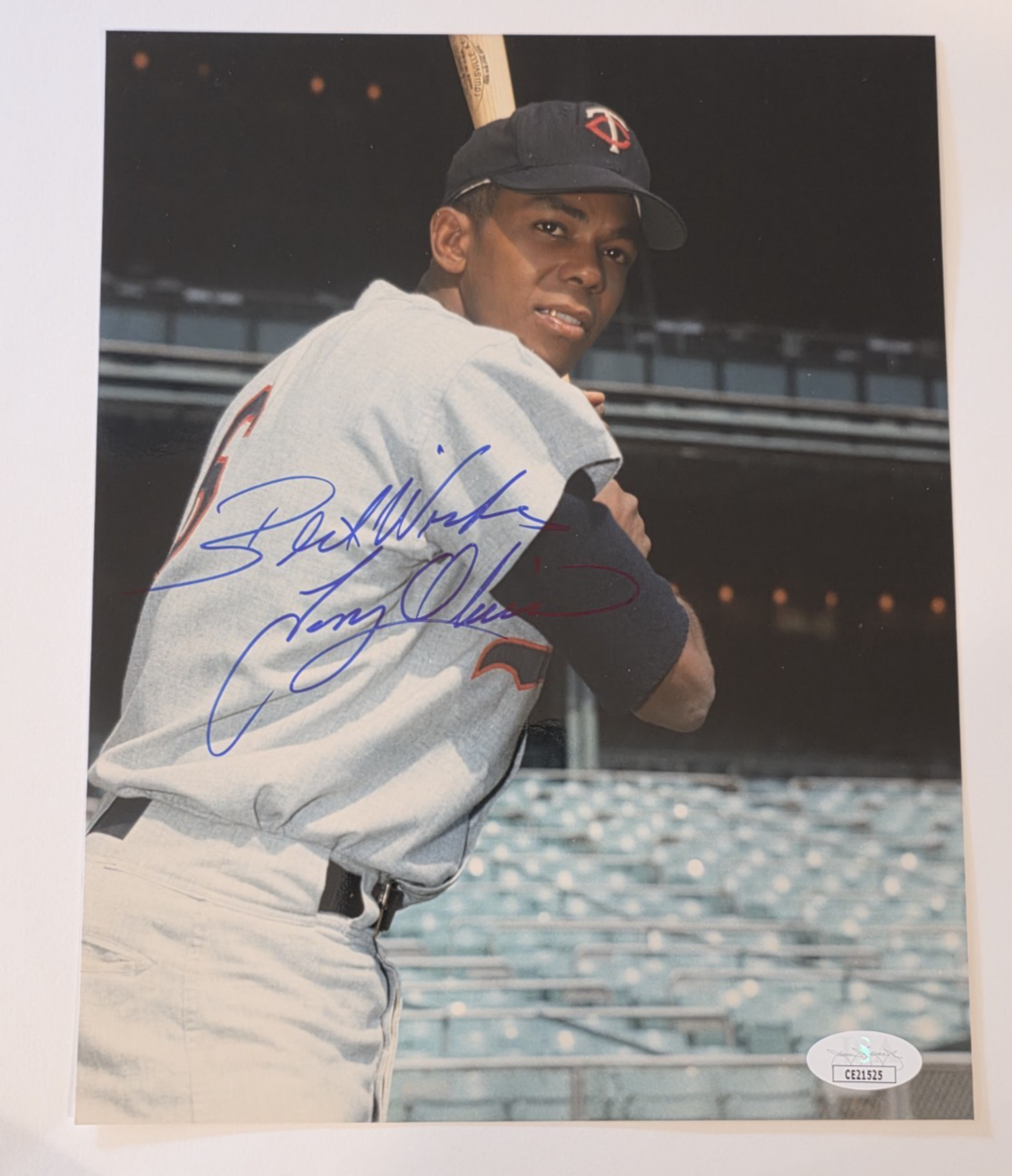TONY OLIVA Signed 8x10 Photo-HALL OF FAME-MINNESOTA TWINS-JSA 