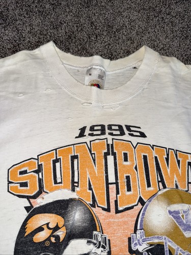 VTG 90s 1995 USA Medium Washington Vs Iowa Sun Bowl Ducks T Shirt White T Shirt - Picture 4 of 10