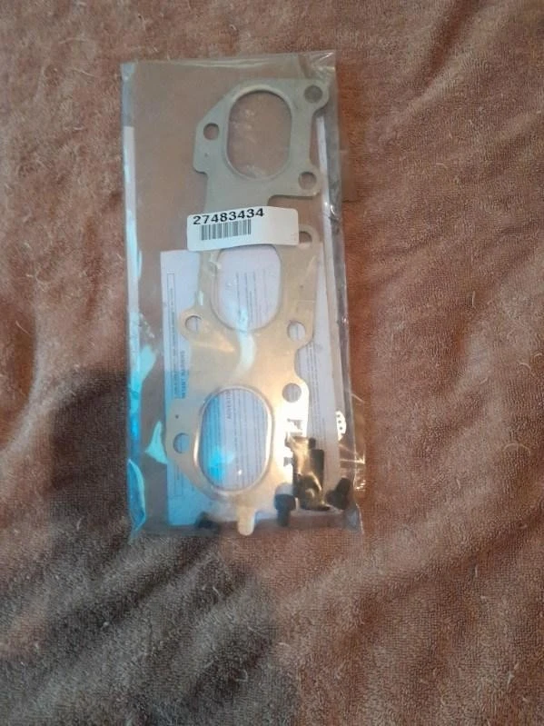 Convertidor catalítico colector de escape NAPA 14702 para Kia Sorento 2017 AWD 3,3 L Foto 4 de 4