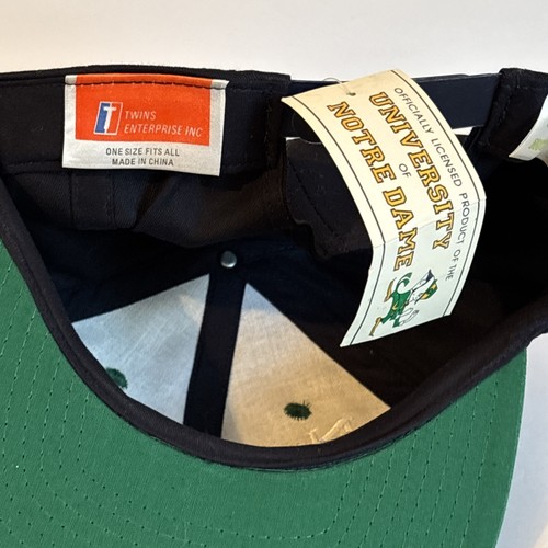 Gorra Notre Dame Irlandesa NCAA Años 90 Twins Enterprise De Colección Bar Negra SnapBack Nueva con Etiquetas - Imagen 4 de 6