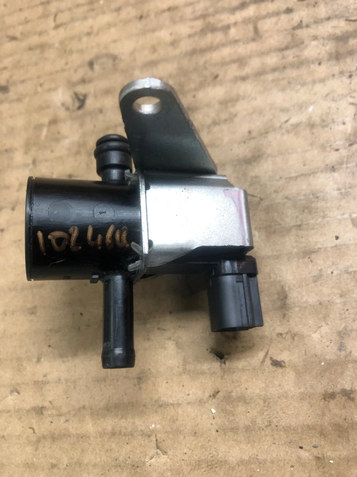 12-17 HONDA CIVIC MK9 1.4 VÁLVULA SOLENOIDE VACÍO GASOLINA P/N K5T46873 Foto 3 de 4