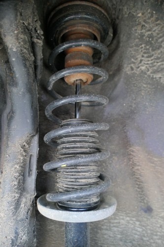 KIT 2 AMMORTIZZATORI POSTERIORI VOLKSWAGEN PASSAT 1.6 TDI 77KW DAL 2009