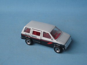 matchbox dodge caravan