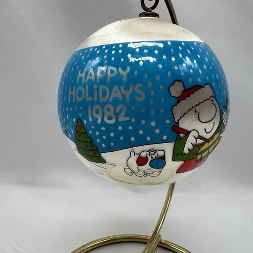 VTG 1982 ZIGGY Cartoon Christmas Ornament Satin Ball Snow Scene Dog 2.75" *Read* - Picture 1 of 4