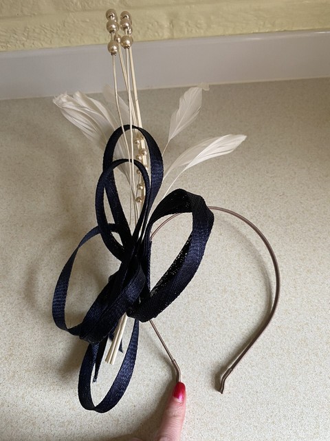 Navy Blue and Pearl Fascinator Headband - Ladies Race Day Wedding Accessories Navy Blue and Pearl Fascinator Headband - Ladies Race Day Wedding Accessories